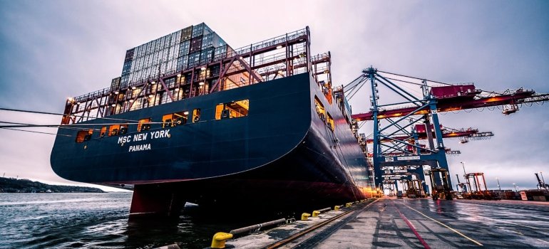 shipping by sea