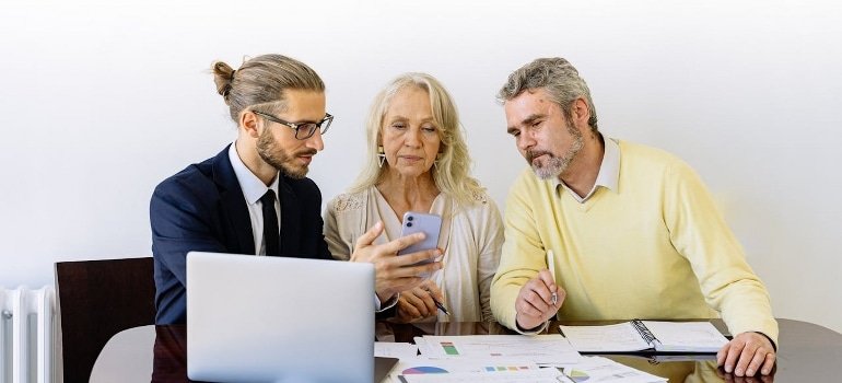 talking to financial adviser
