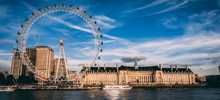 a photo of London Eye 