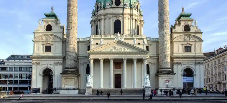 a photo of building in Vienna 