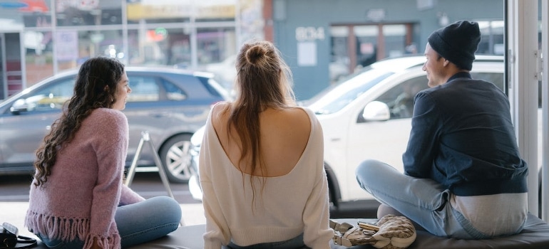 friends sitting in a cafe