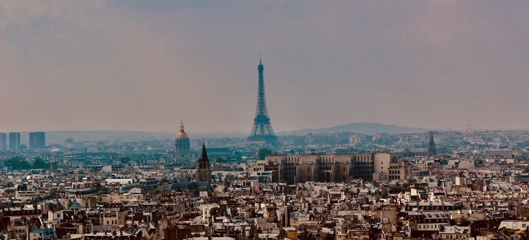 best Paris neighborhoods for American expats
