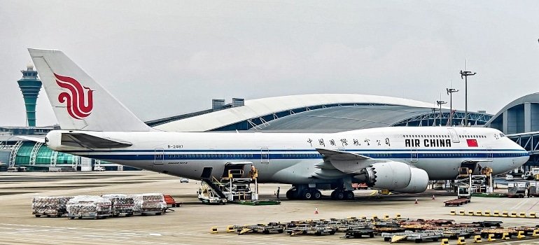 loading a plane